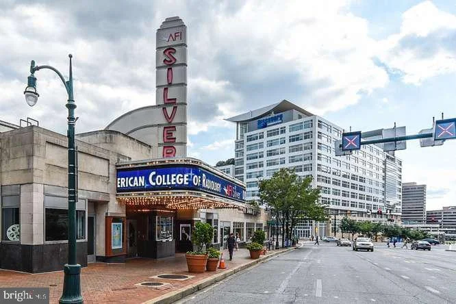 Photo of 734 SILVER SPRING AVENUE