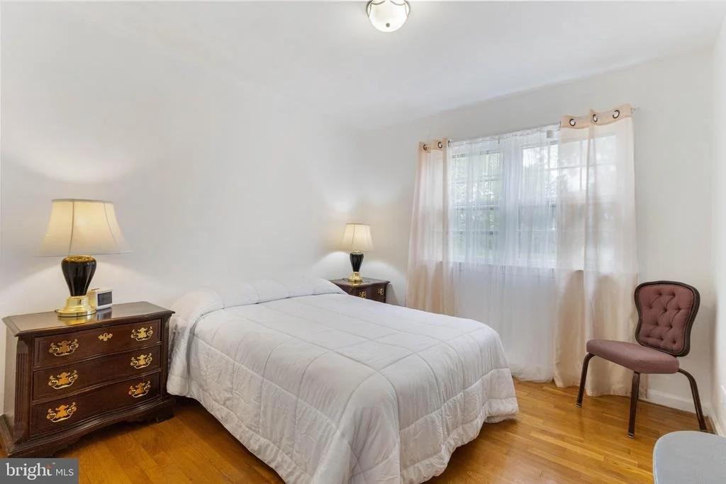 Photo of 2609 VILLAGE LANE