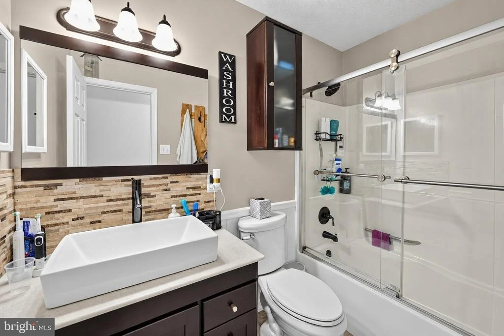Photo of 553 CROSSBRIDGE DRIVE
