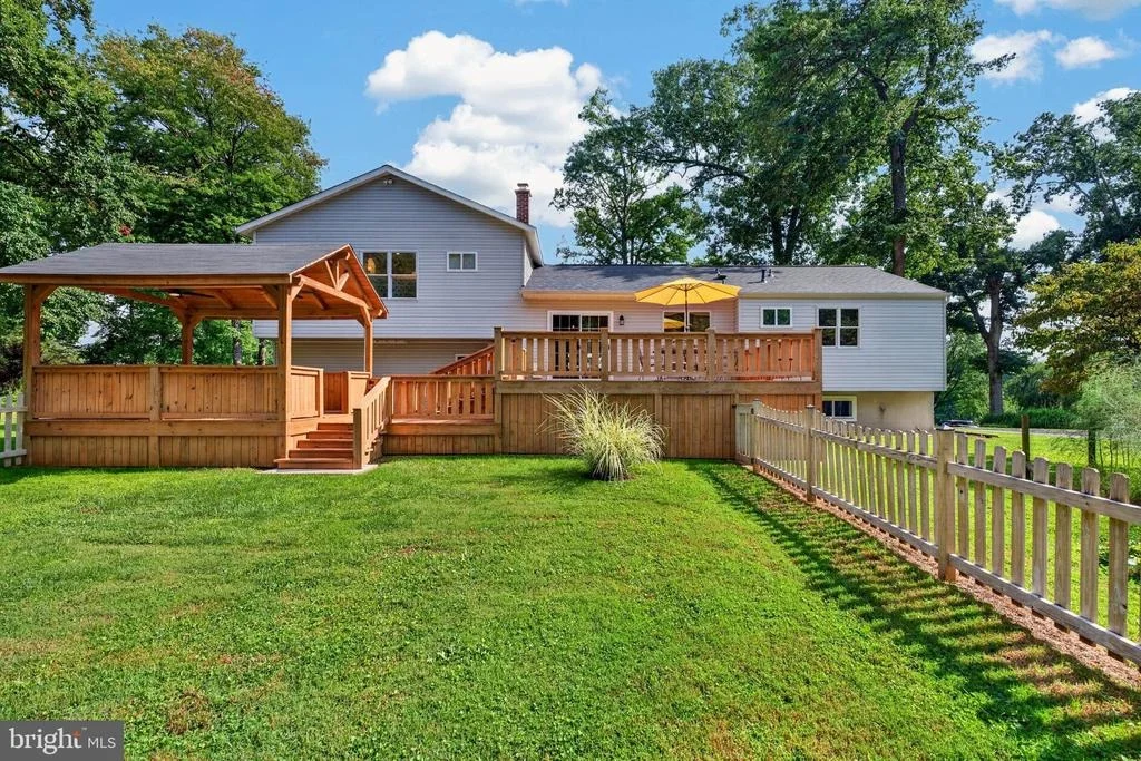 Photo of 4294 WOLF HILL DRIVE