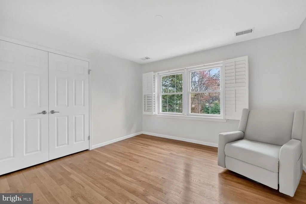Photo of 1205 SUFFIELD DRIVE