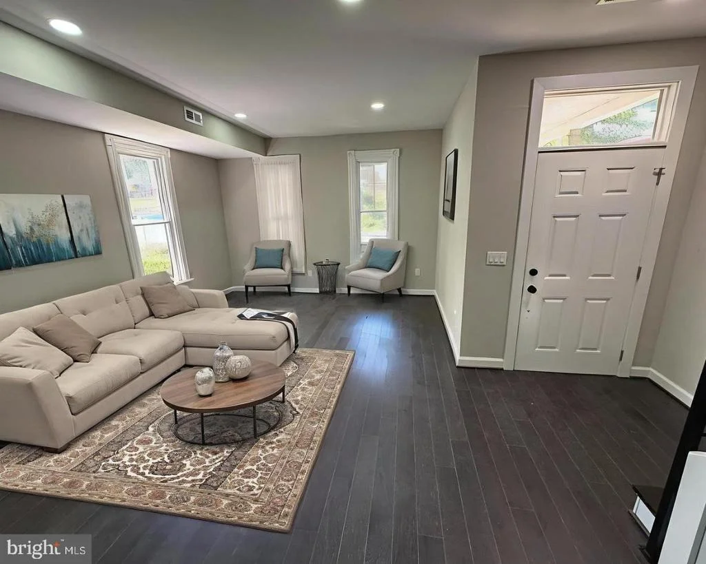 Photo of 1358 VALLEY PLACE SE