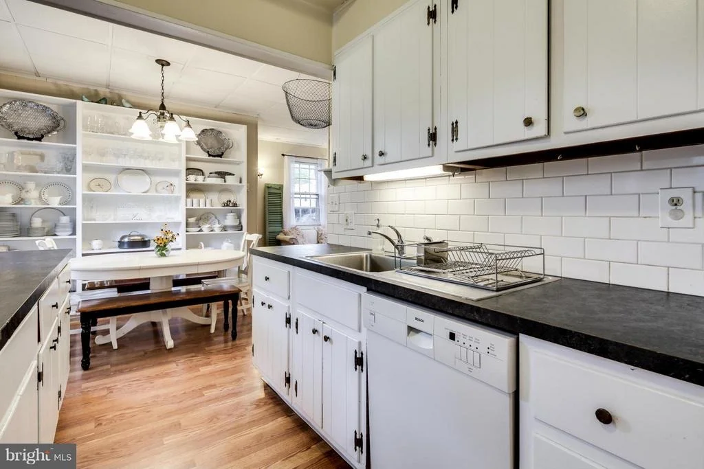 Photo of 122 OAK DRIVE