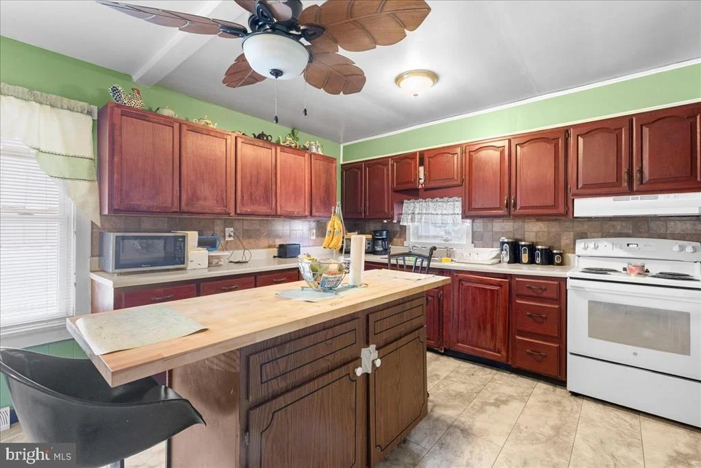 Photo of 21 BUTTONWOOD DRIVE