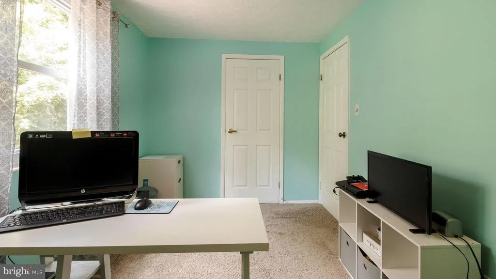 Photo of 18214 SWAN STREAM DRIVE