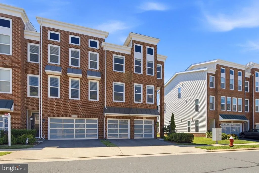 Photo of 23489 EPPERSON SQUARE