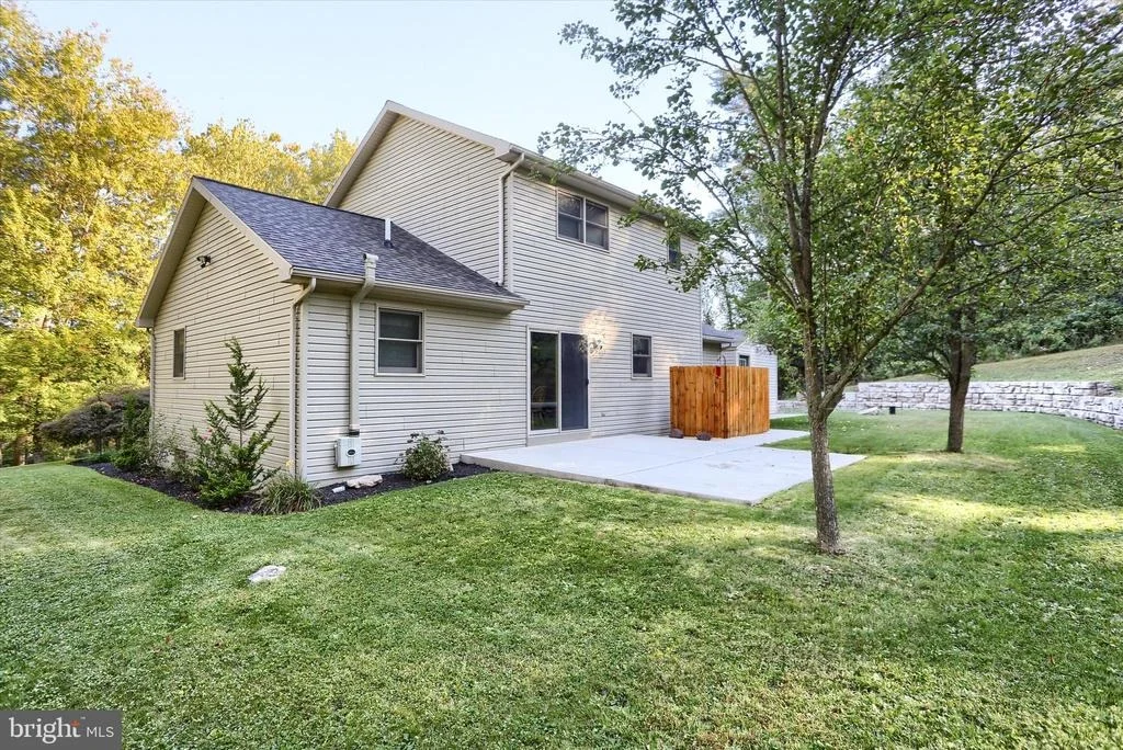 Photo of 615 SINGER LANE