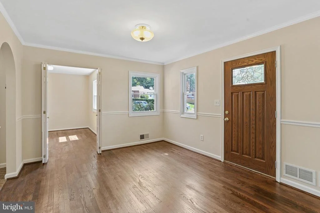 Photo of 1128 W NOLCREST DRIVE