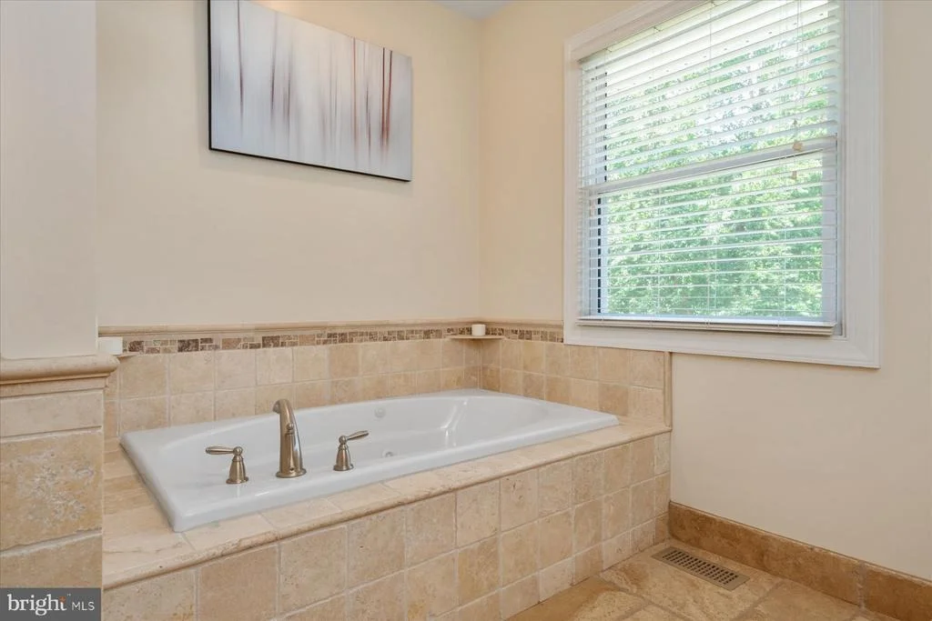 Photo of 1134 VALLEY DRIVE