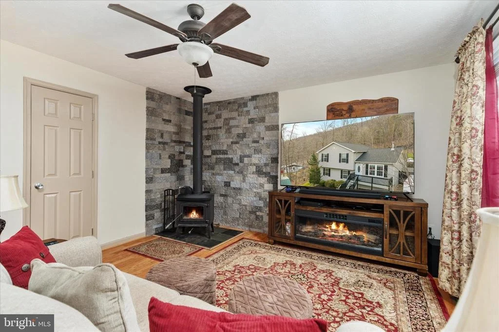 Photo of 109 HURON TRAIL