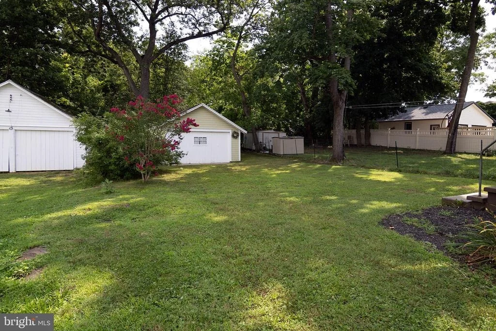 Photo of 131 OAKCREST AVENUE
