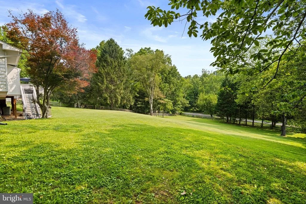 Photo of 11334 WAPLES MILL ROAD