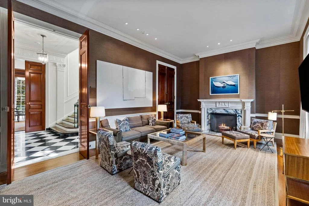Photo of 15 CHARLCOTE PLACE