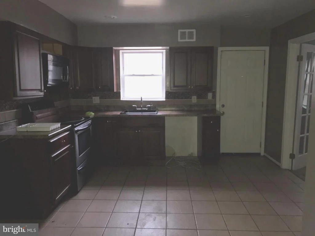 Photo of 1811 CLARK PLACE