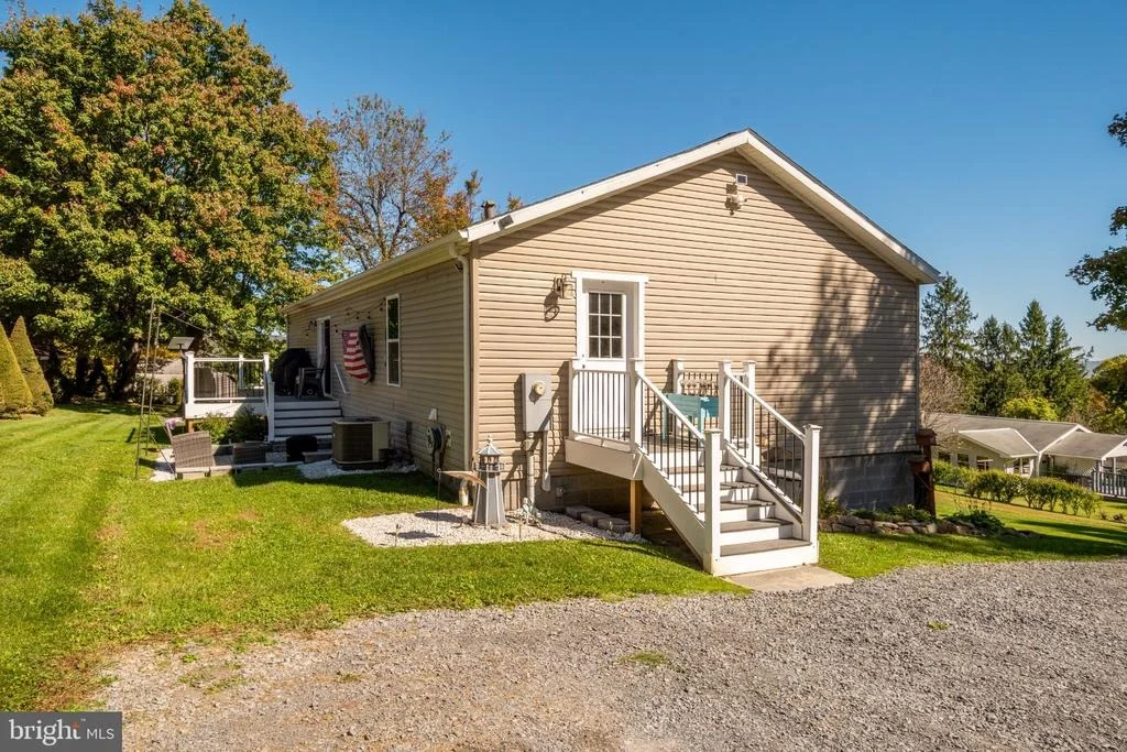 Photo of 111 HIGH VIEW ROAD