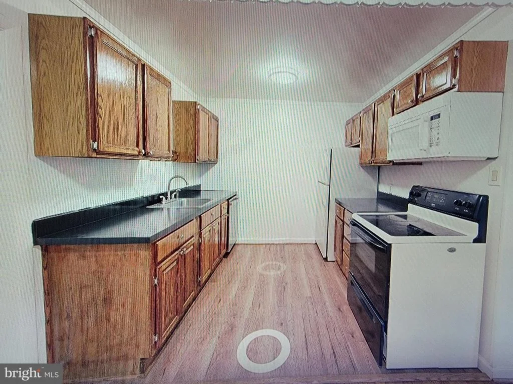 Photo of 7013 TRAILS END ROAD