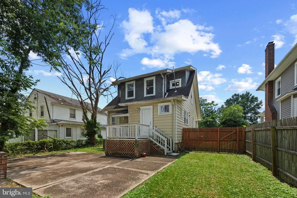Photo of 3202 BARRINGTON ROAD