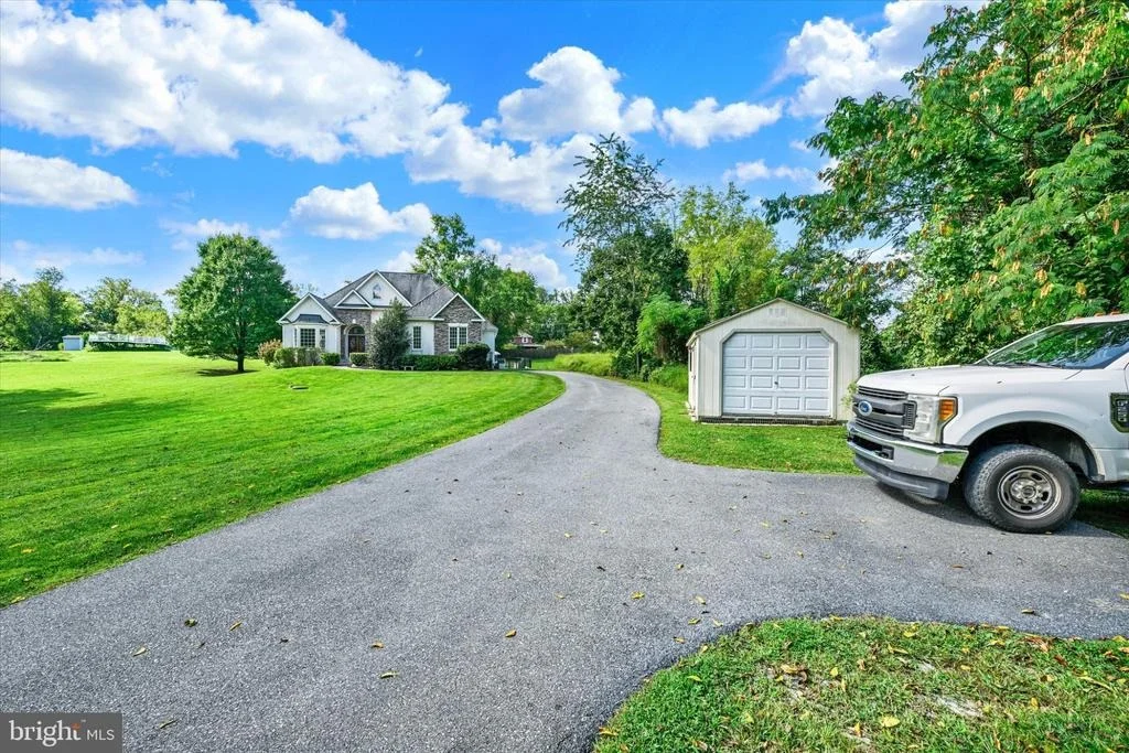 Photo of 10405 LYONS MILL ROAD