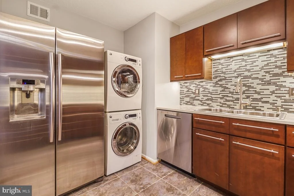 Photo of Unit 1503 at 5902 MOUNT EAGLE DRIVE