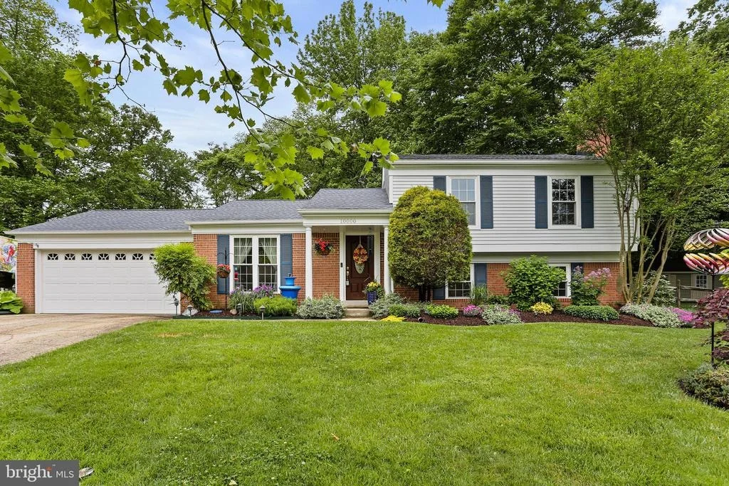 Photo of 10000 MADRONAWOOD DRIVE