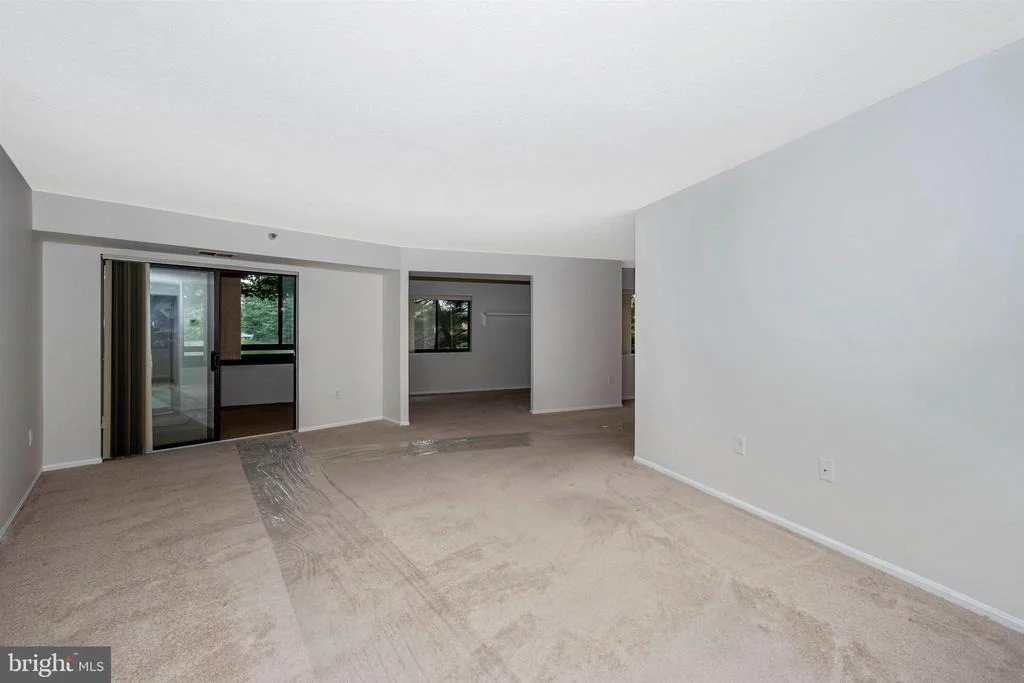 Photo of Unit 1104 at 15101 INTERLACHEN DRIVE