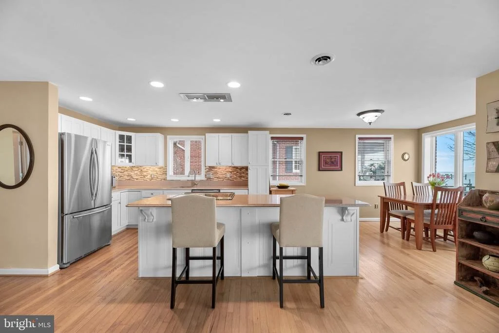 Photo of 3621 BAY DRIVE