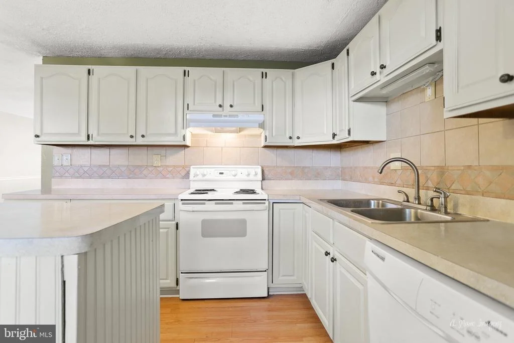 Photo of 2808 BREWSTER ROAD