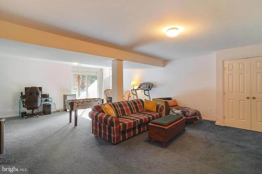 Photo of 2244 CHEROKEE DRIVE