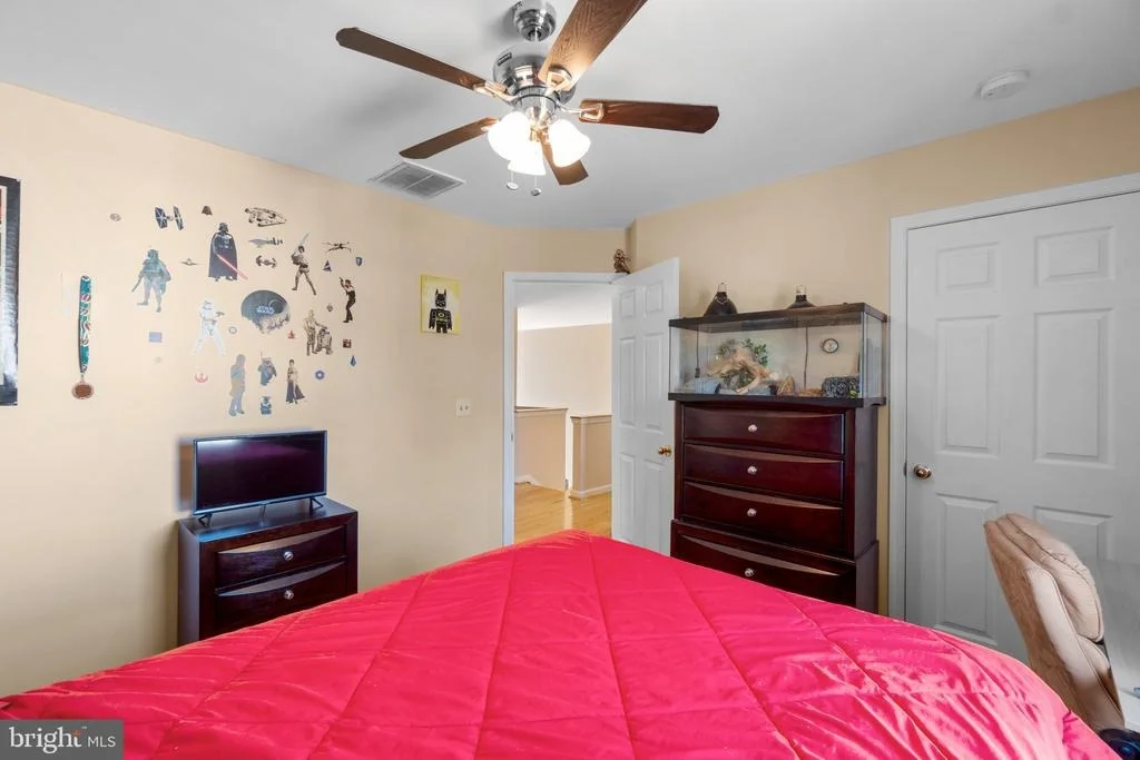 Photo of 814 WELLESLEY COURT
