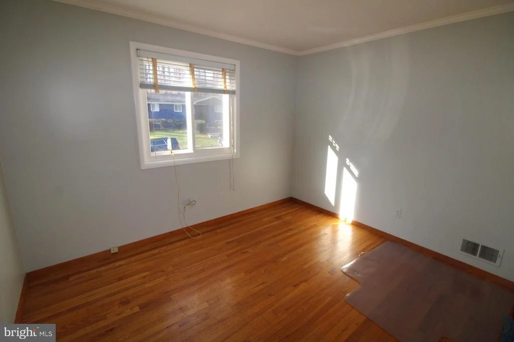 Photo of 1222 DOWNS DRIVE