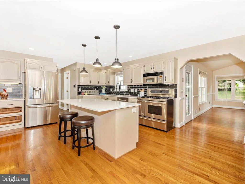 Photo of 6047 QUINN ROAD
