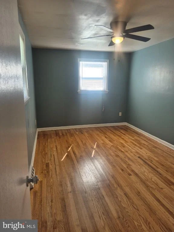 Photo of 10504 MULLIKIN DRIVE