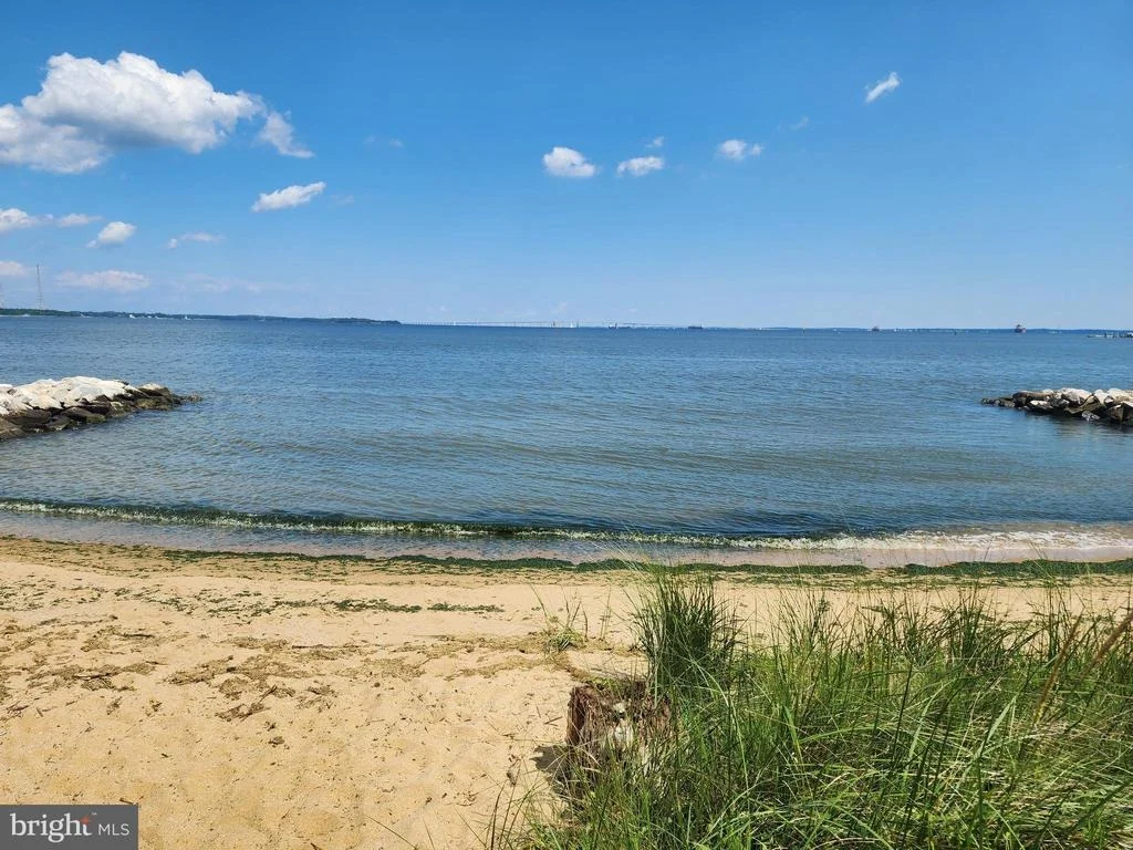 Photo of 1007 HARBOR DRIVE