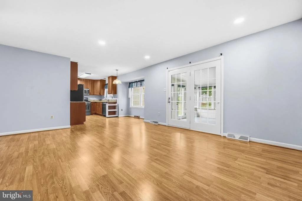 Photo of 704 COLLIER COURT