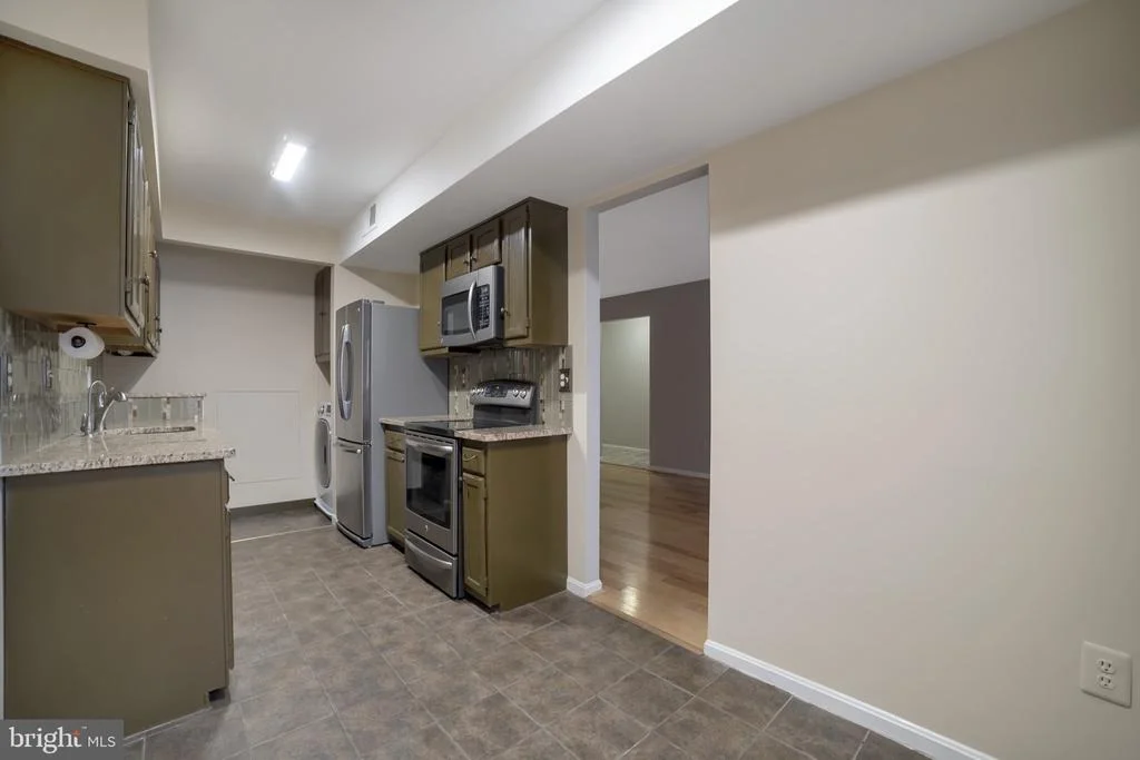 Photo of Unit 12 at 2401 NORMANDY SQUARE PLACE