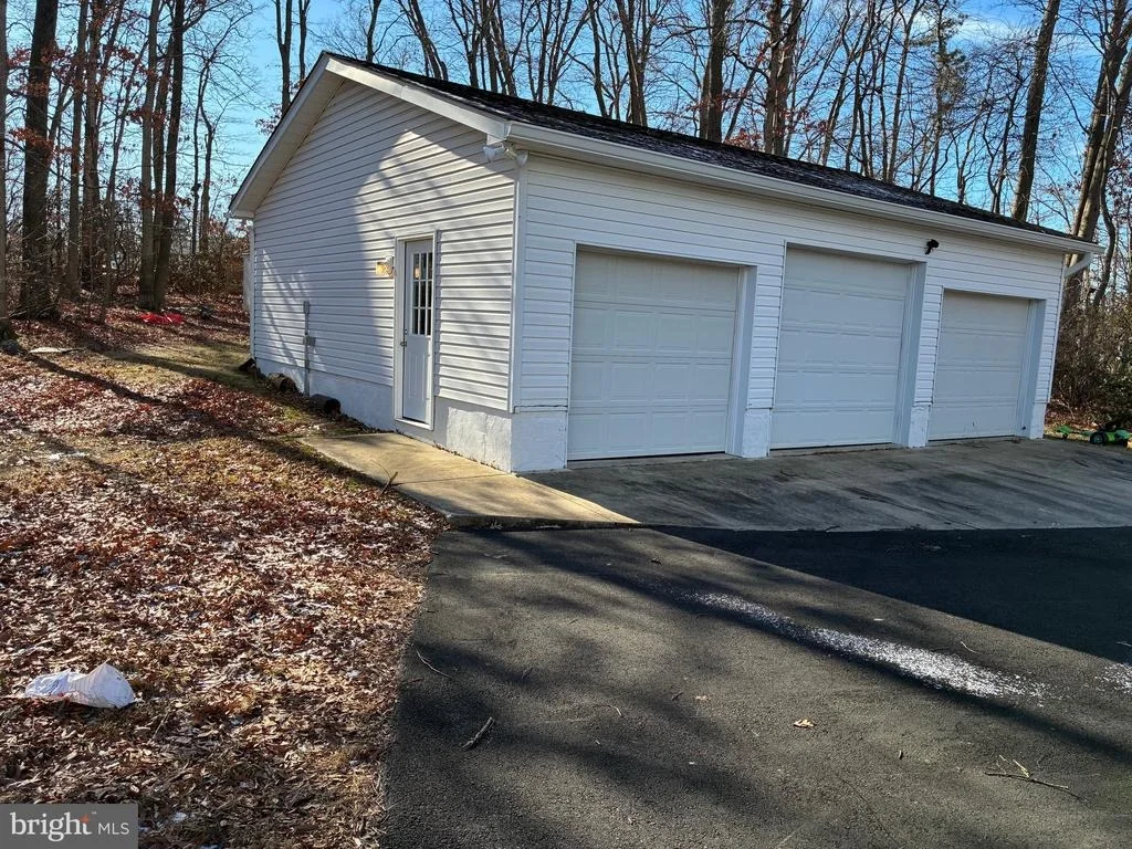 Photo of 413 TRIMBLE ROAD