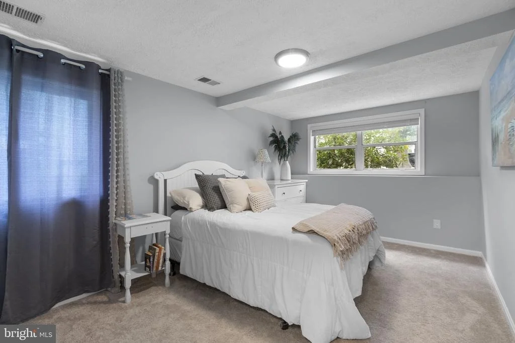 Photo of 287 NORTH DRIVE