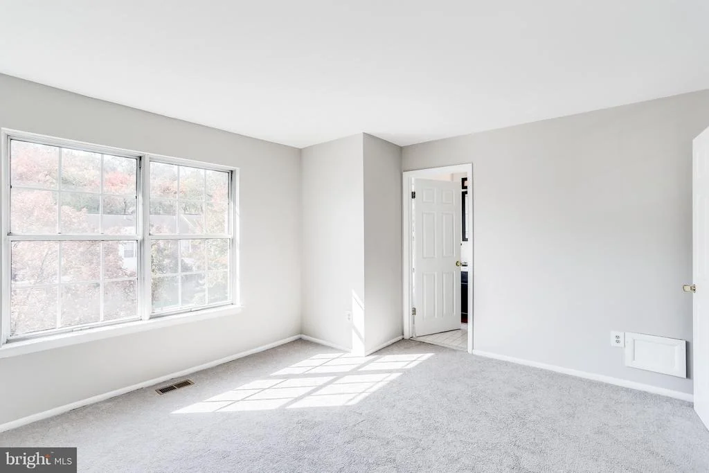 Photo of 3814 ROLLING WAY