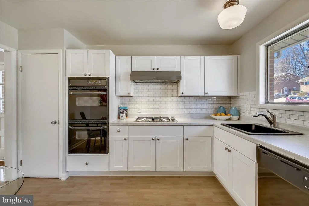 Photo of 9905 HEDIN DRIVE