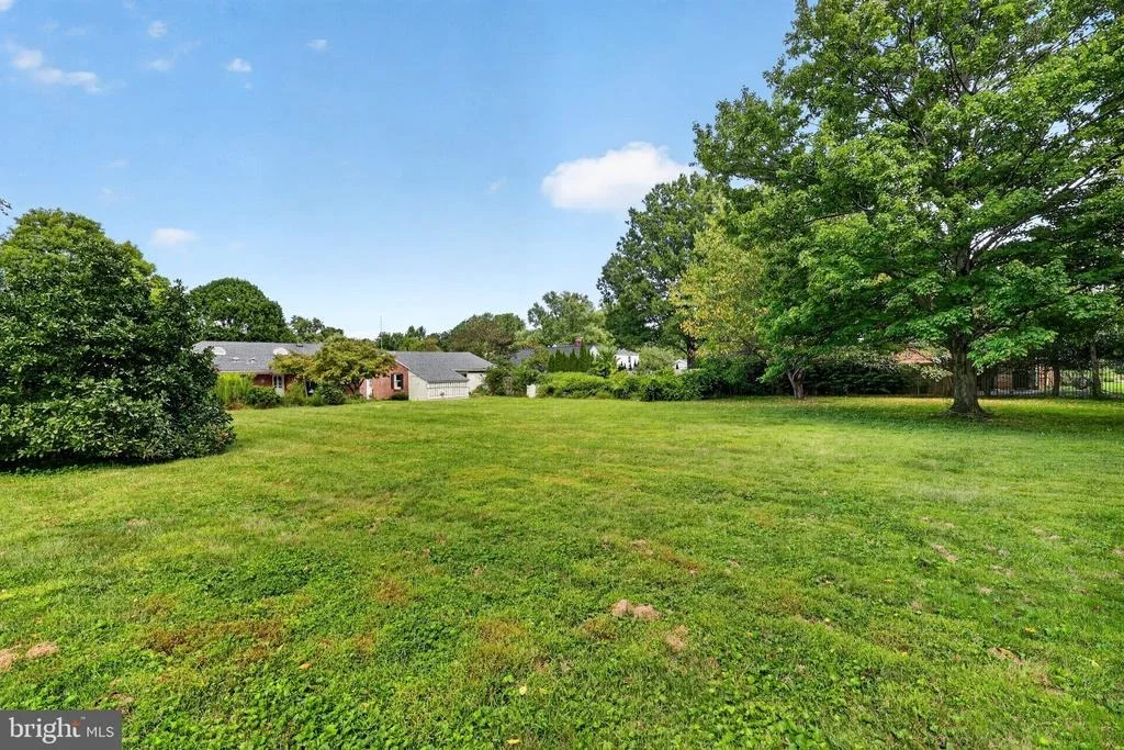 Photo of 805 ORCHARD WAY