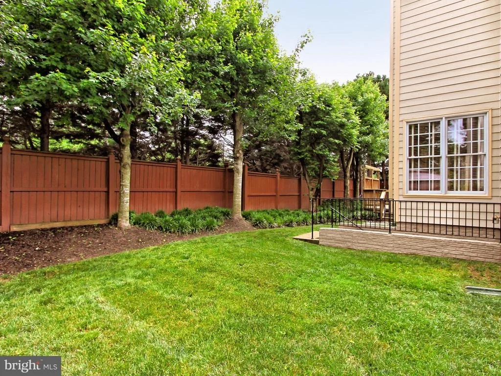 Photo of 2727 ROBALEED WAY