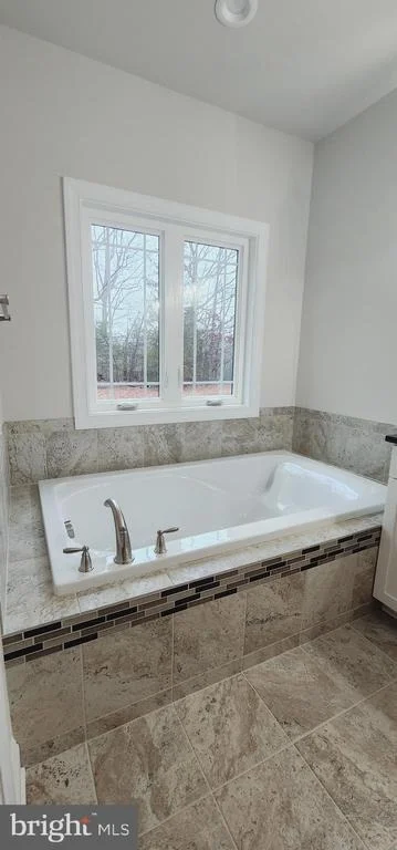 Photo of 7946 ROGUES ROAD