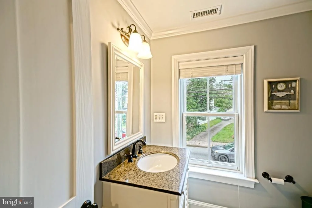 Photo of 519 KINGS HIGHWAY