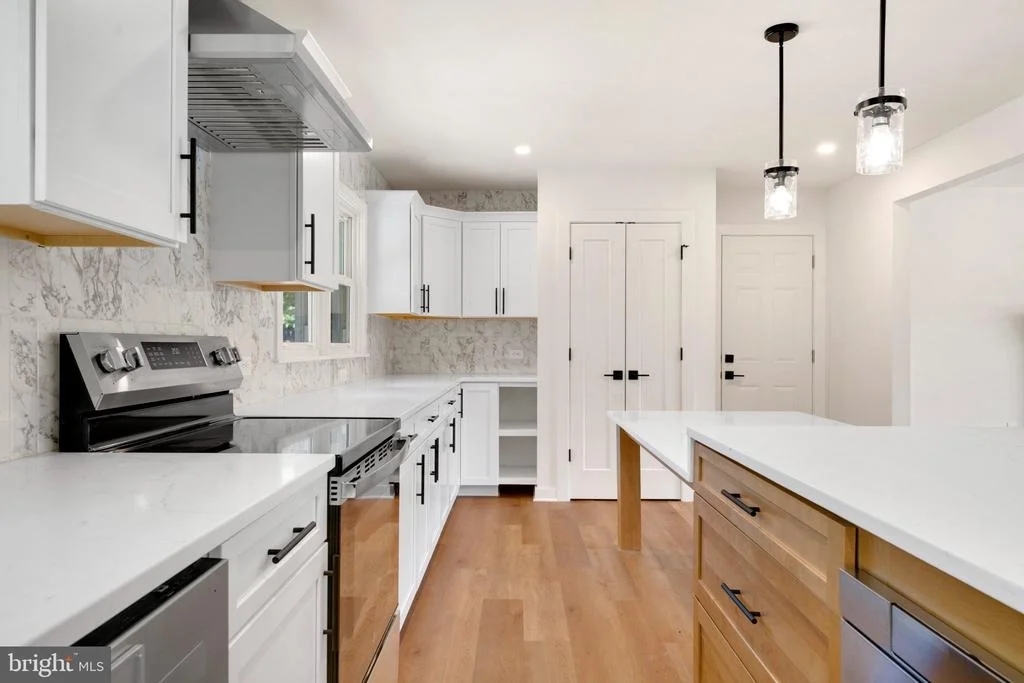 Photo of 615 TANEY AVENUE