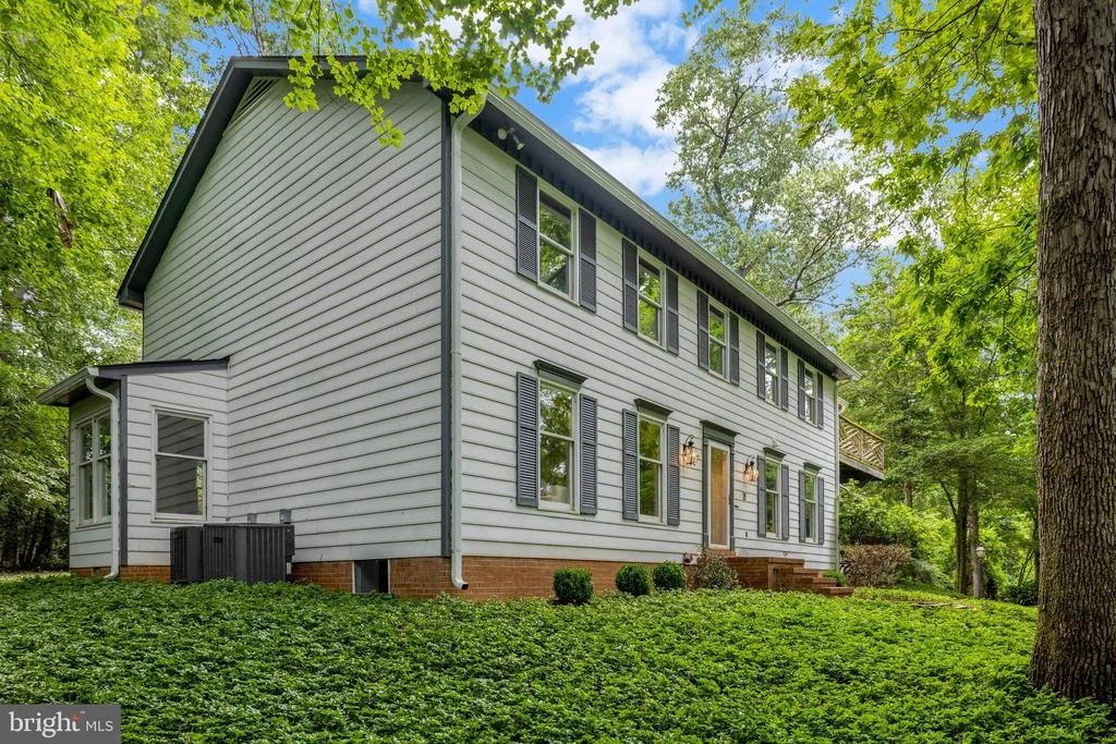 Photo of 1132 SPRINGVALE ROAD