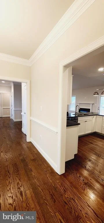 Photo of 7946 ROGUES ROAD