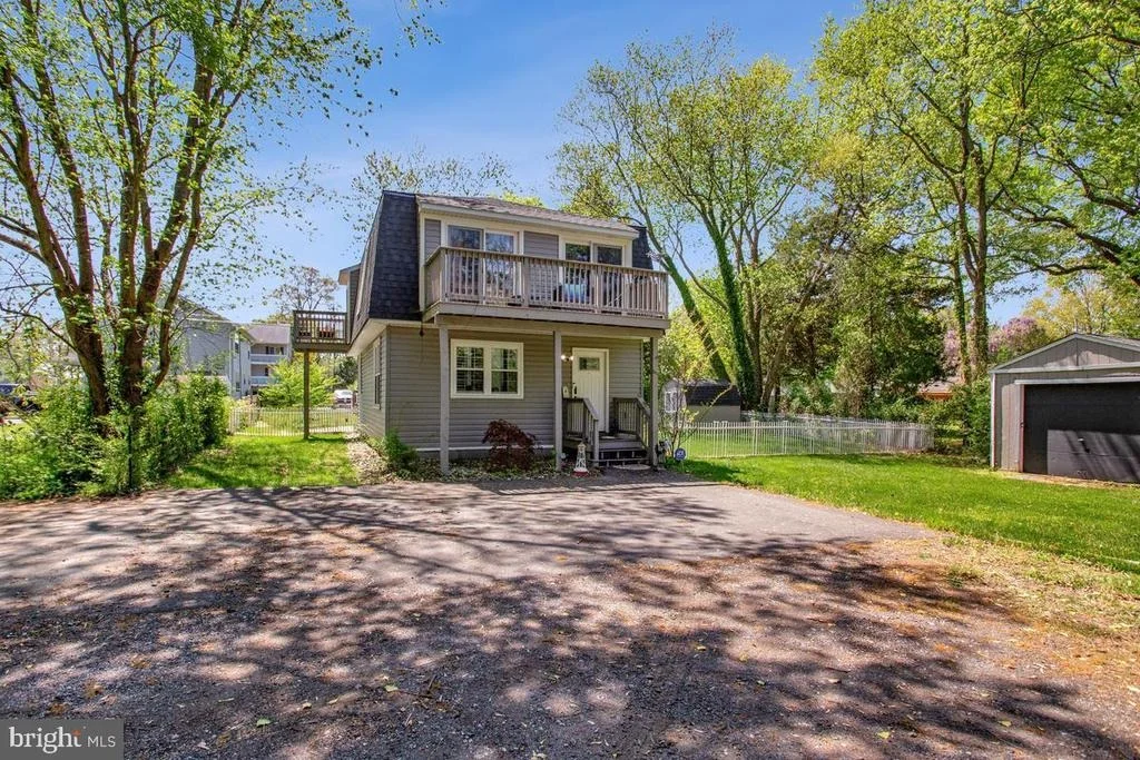 Photo of 4912 MARINERS DRIVE