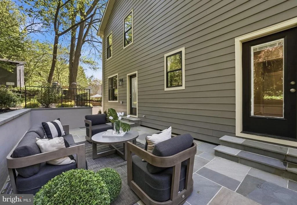 Photo of 5047 MACARTHUR BOULEVARD NW