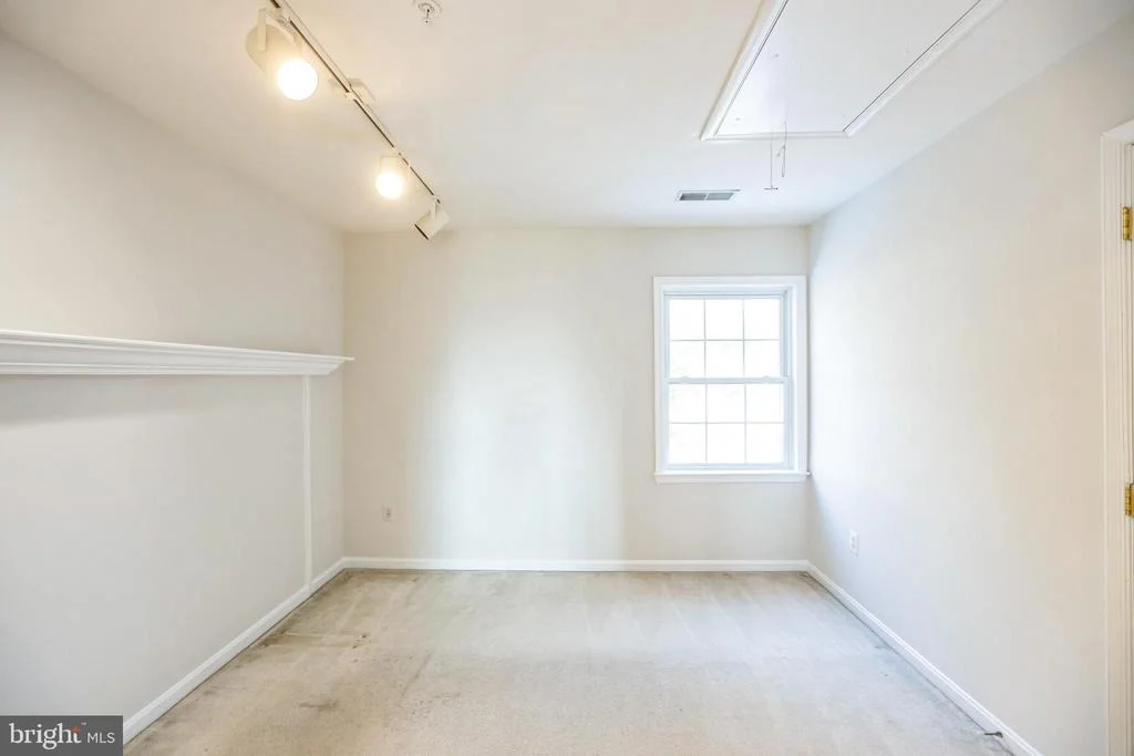 Photo of 10002 LINDLEY COURT