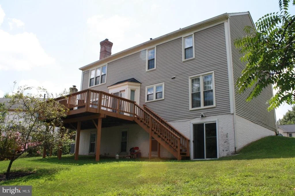 Photo of 8606 COMPASS COURT
